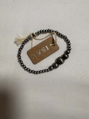 ISAC Graduated Navajo Pearl Beaded Stretch Bracelet